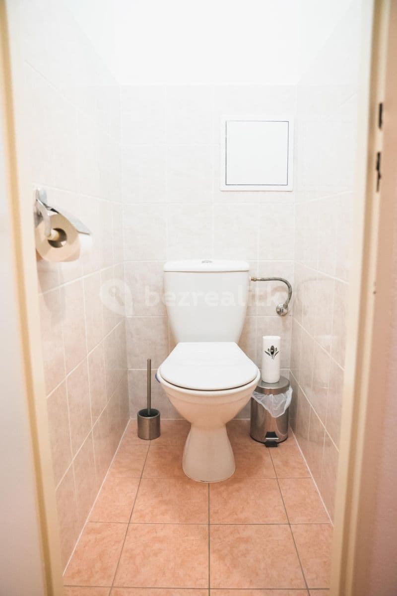 Prenájom bytu 1-izbový 39 m², Třinecká, Praha, Praha Prenájom bytu 1-izbový 39 m², Třinecká, Praha, Praha