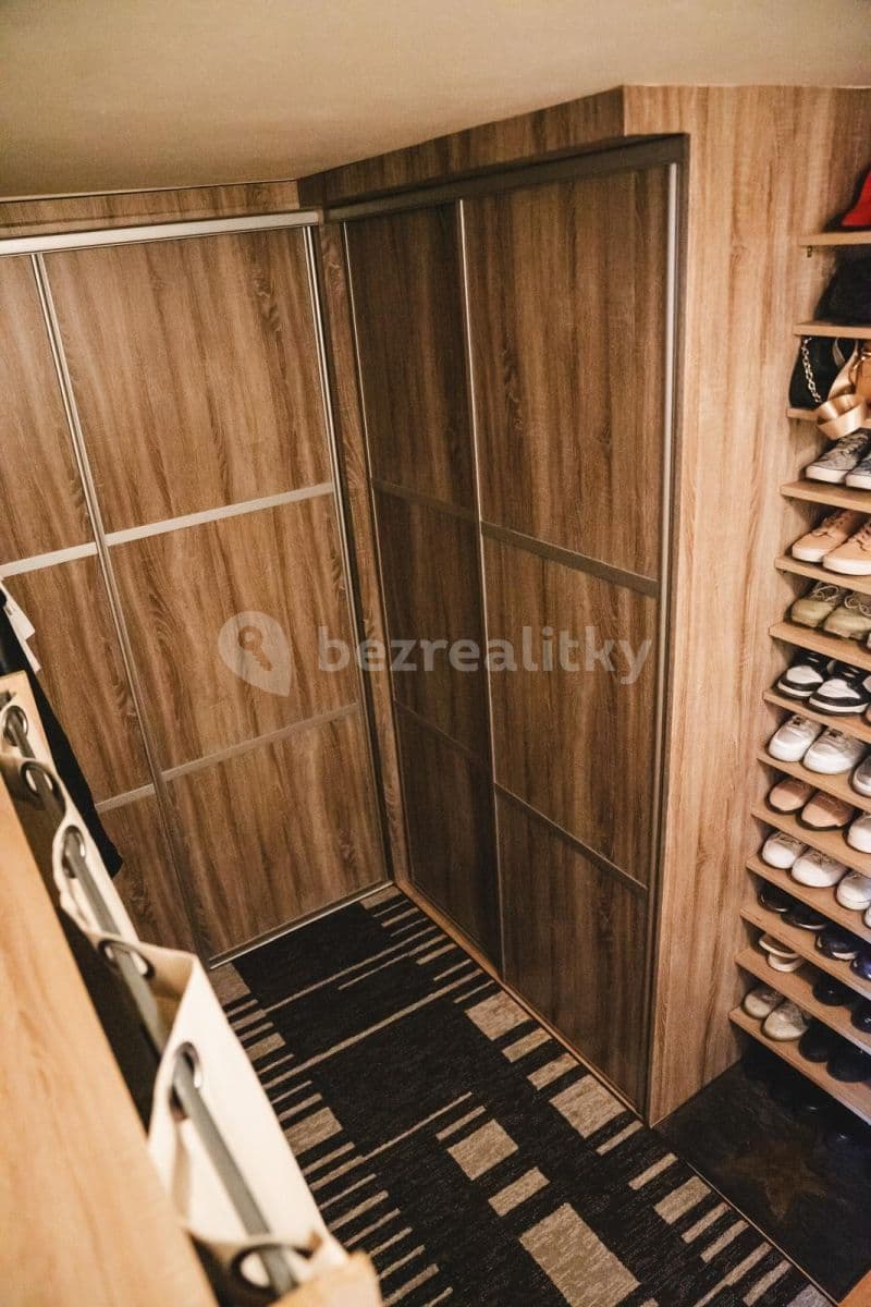 Prenájom bytu 1-izbový 39 m², Třinecká, Praha, Praha Prenájom bytu 1-izbový 39 m², Třinecká, Praha, Praha