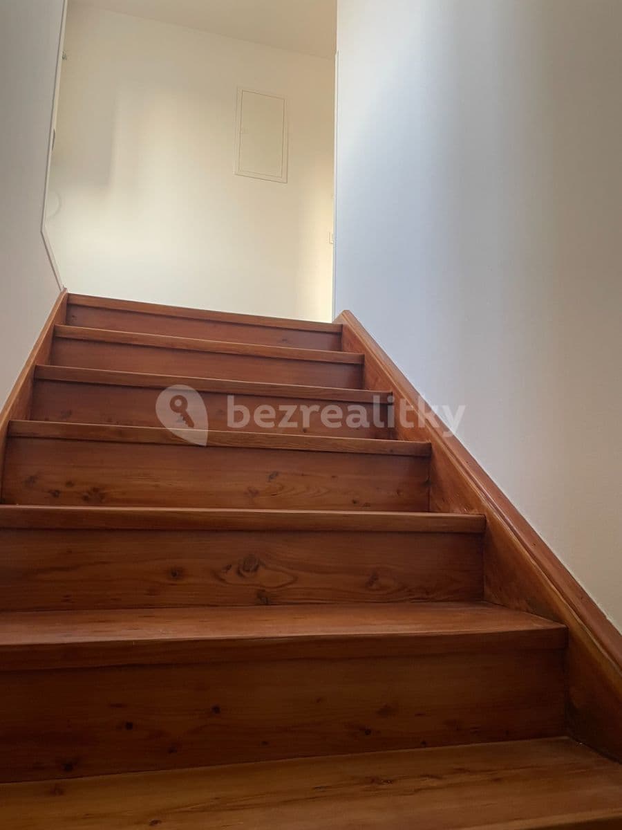 Prenájom bytu 2-izbový 45 m², Kmochova, Hostivice, Středočeský kraj Prenájom bytu 2-izbový 45 m², Kmochova, Hostivice, Středočeský kraj