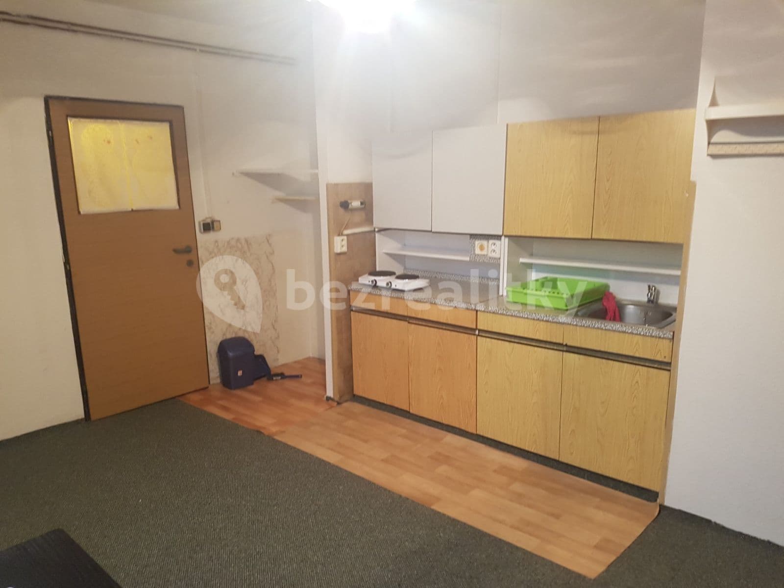 Prenájom bytu 1-izbový 25 m², Hornická, Jinočany, Středočeský kraj Prenájom bytu 1-izbový 25 m², Hornická, Jinočany, Středočeský kraj