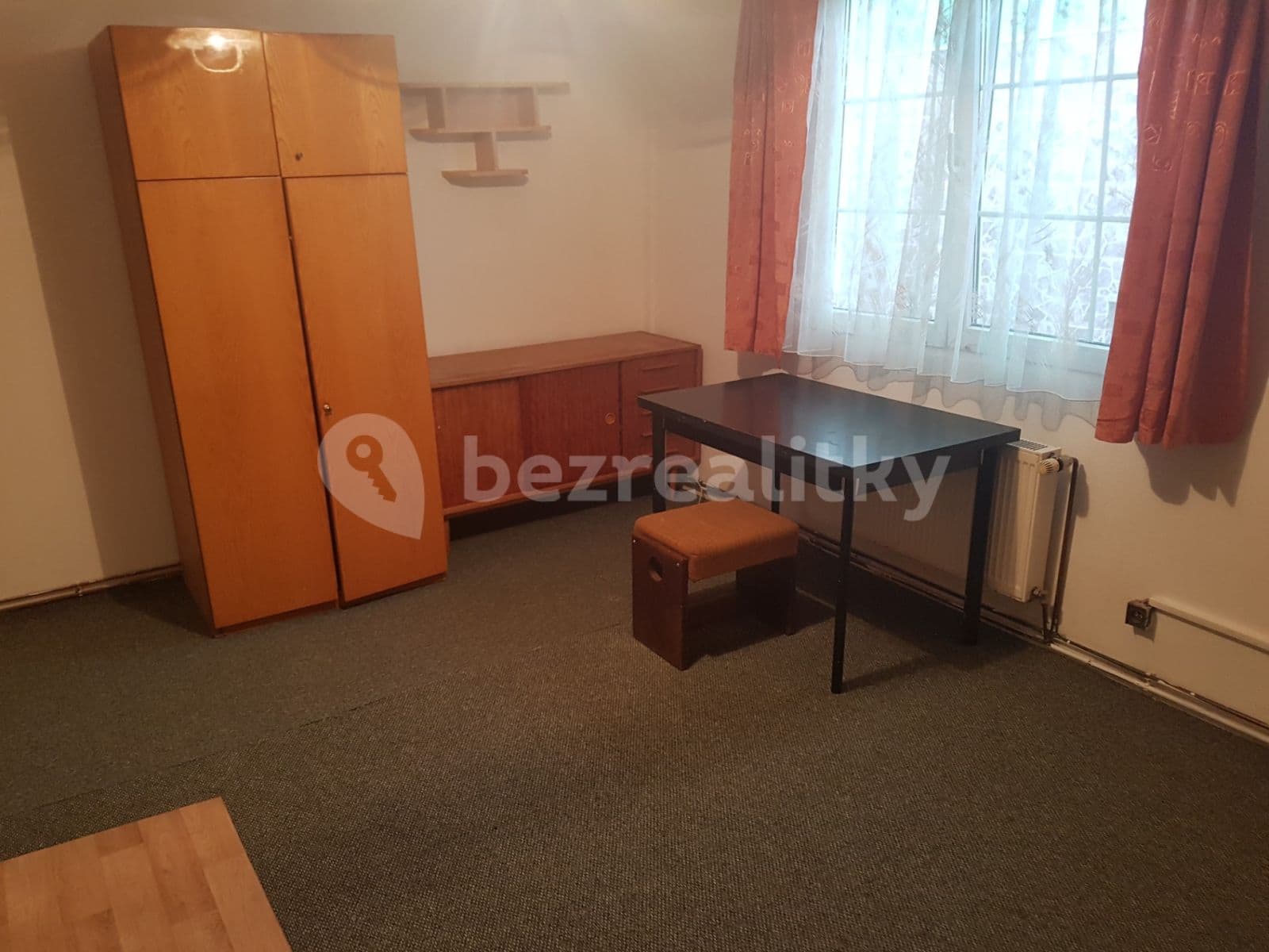 Prenájom bytu 1-izbový 25 m², Hornická, Jinočany, Středočeský kraj Prenájom bytu 1-izbový 25 m², Hornická, Jinočany, Středočeský kraj