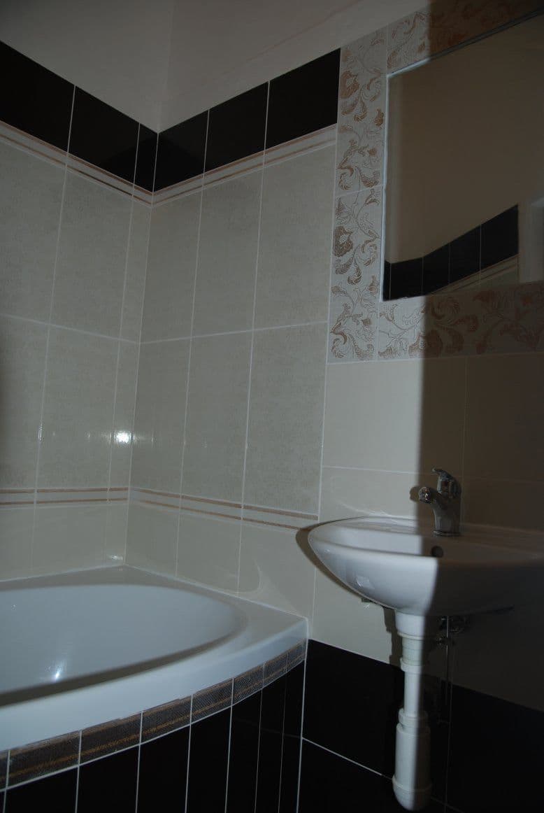 Prenájom bytu 40 m², Orebitská, Praha, Praha Prenájom bytu 40 m², Orebitská, Praha, Praha