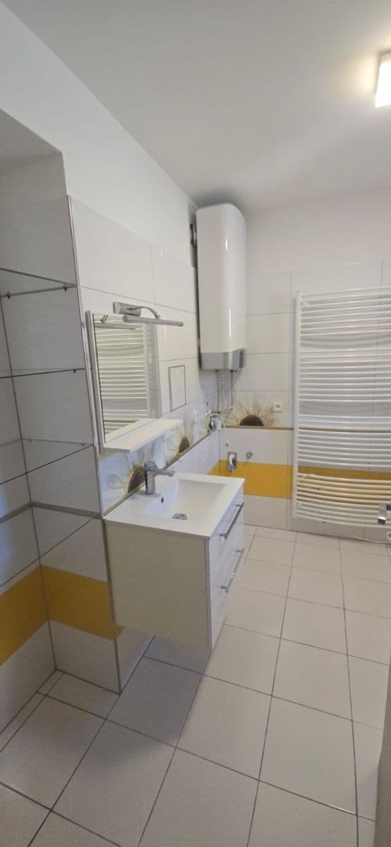 Prenájom bytu 2-izbový 47 m², Olomoucká, Šternberk, Olomoucký kraj Prenájom bytu 2-izbový 47 m², Olomoucká, Šternberk, Olomoucký kraj