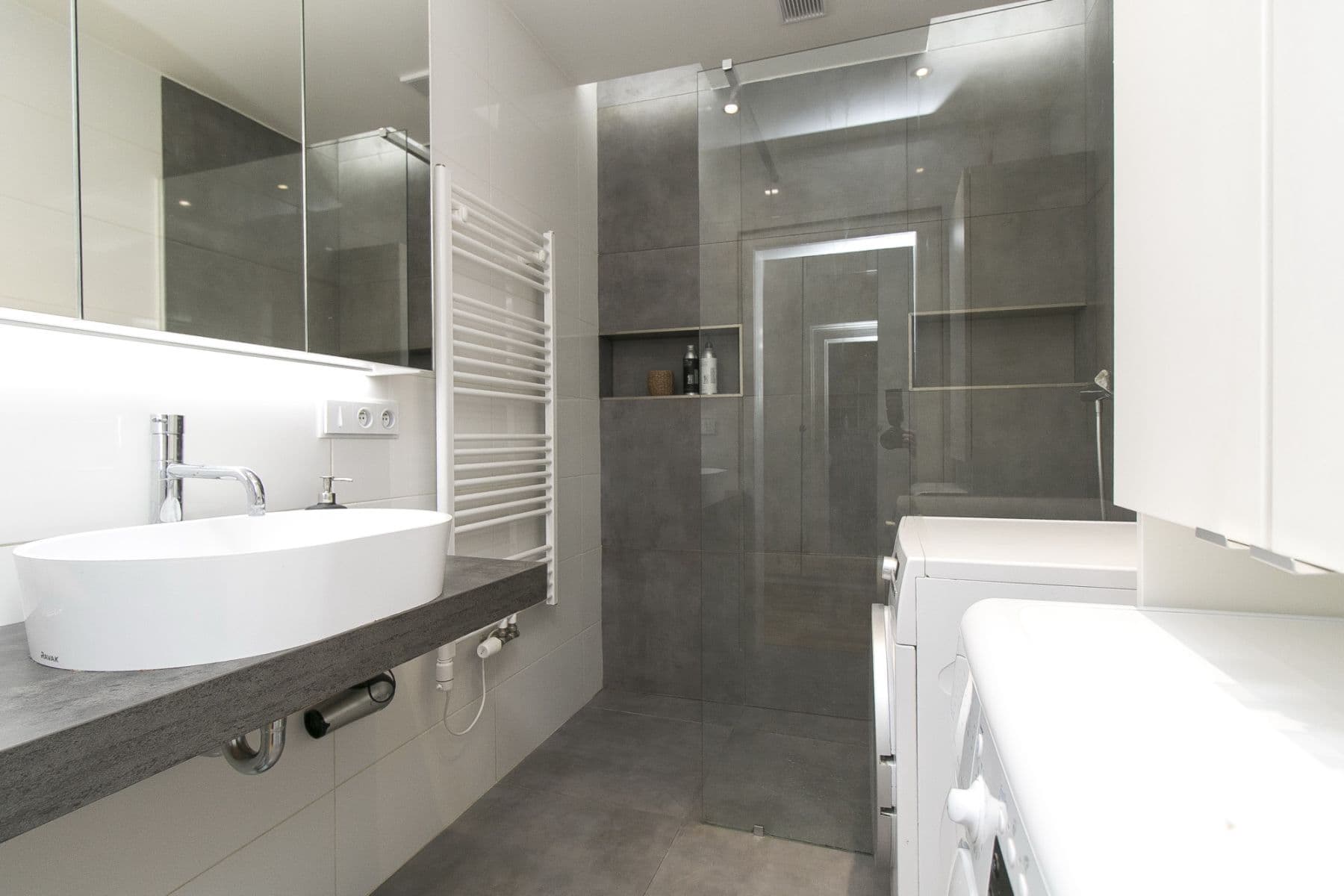 Prenájom bytu 85 m², Chodská, Praha, Praha Prenájom bytu 85 m², Chodská, Praha, Praha