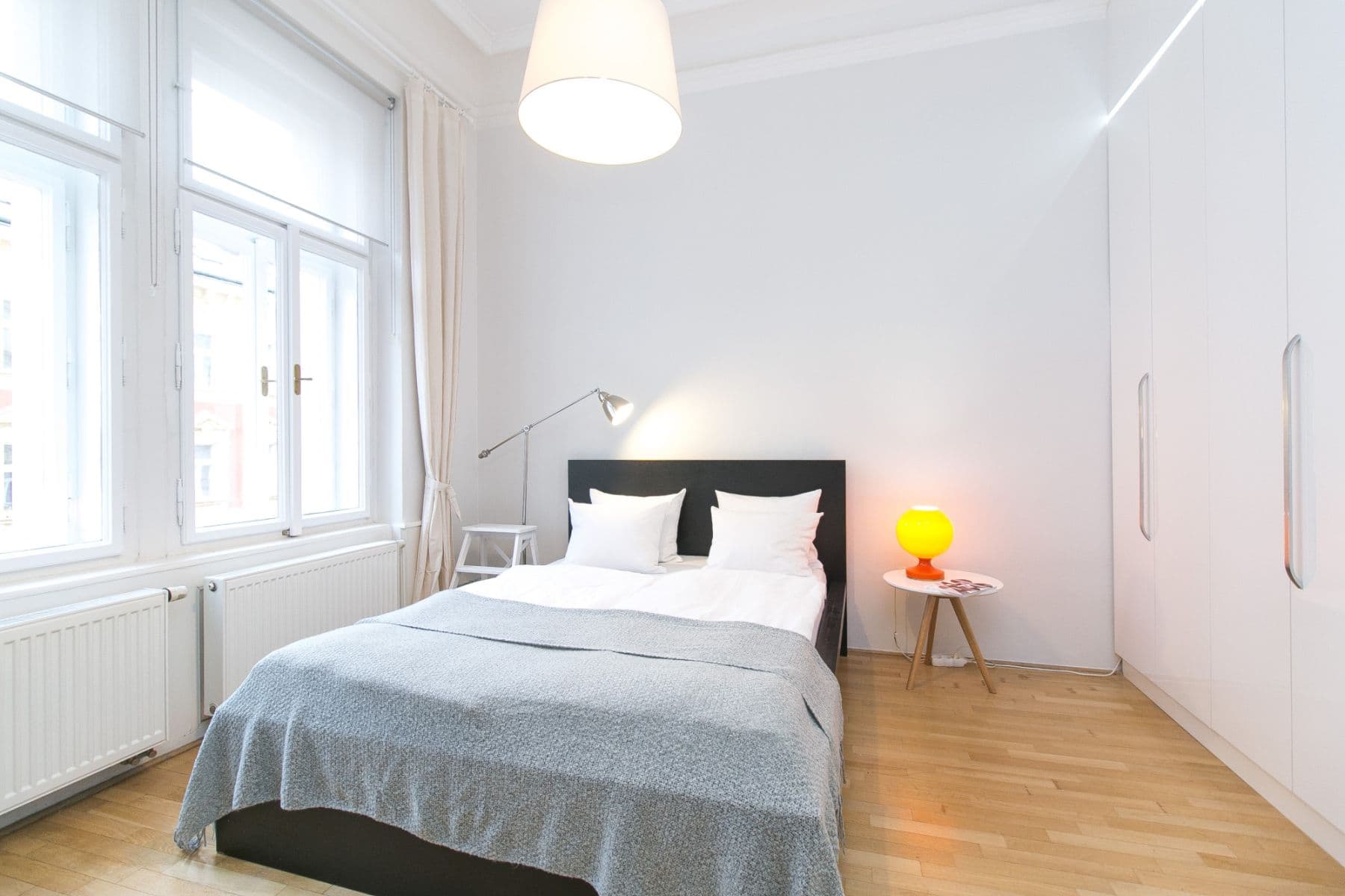 Prenájom bytu 85 m², Chodská, Praha, Praha Prenájom bytu 85 m², Chodská, Praha, Praha