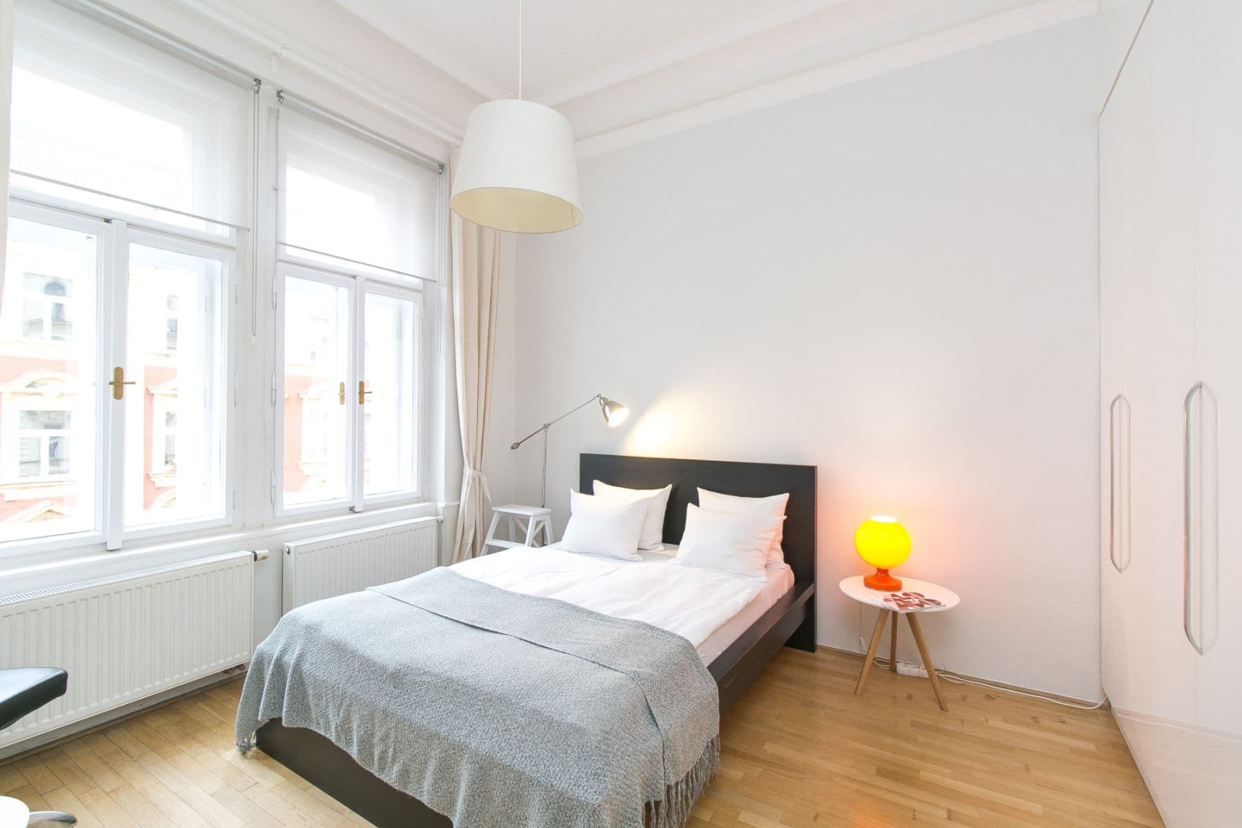 Prenájom bytu 85 m², Chodská, Praha, Praha Prenájom bytu 85 m², Chodská, Praha, Praha
