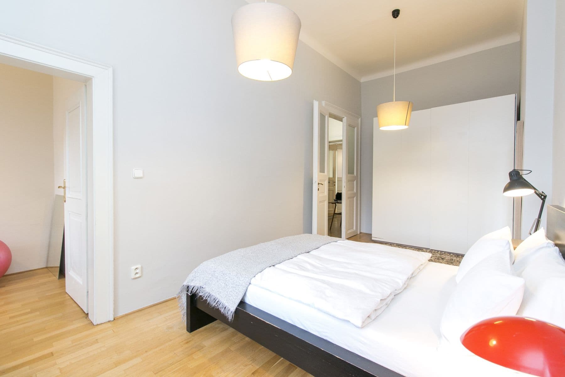 Prenájom bytu 85 m², Chodská, Praha, Praha Prenájom bytu 85 m², Chodská, Praha, Praha
