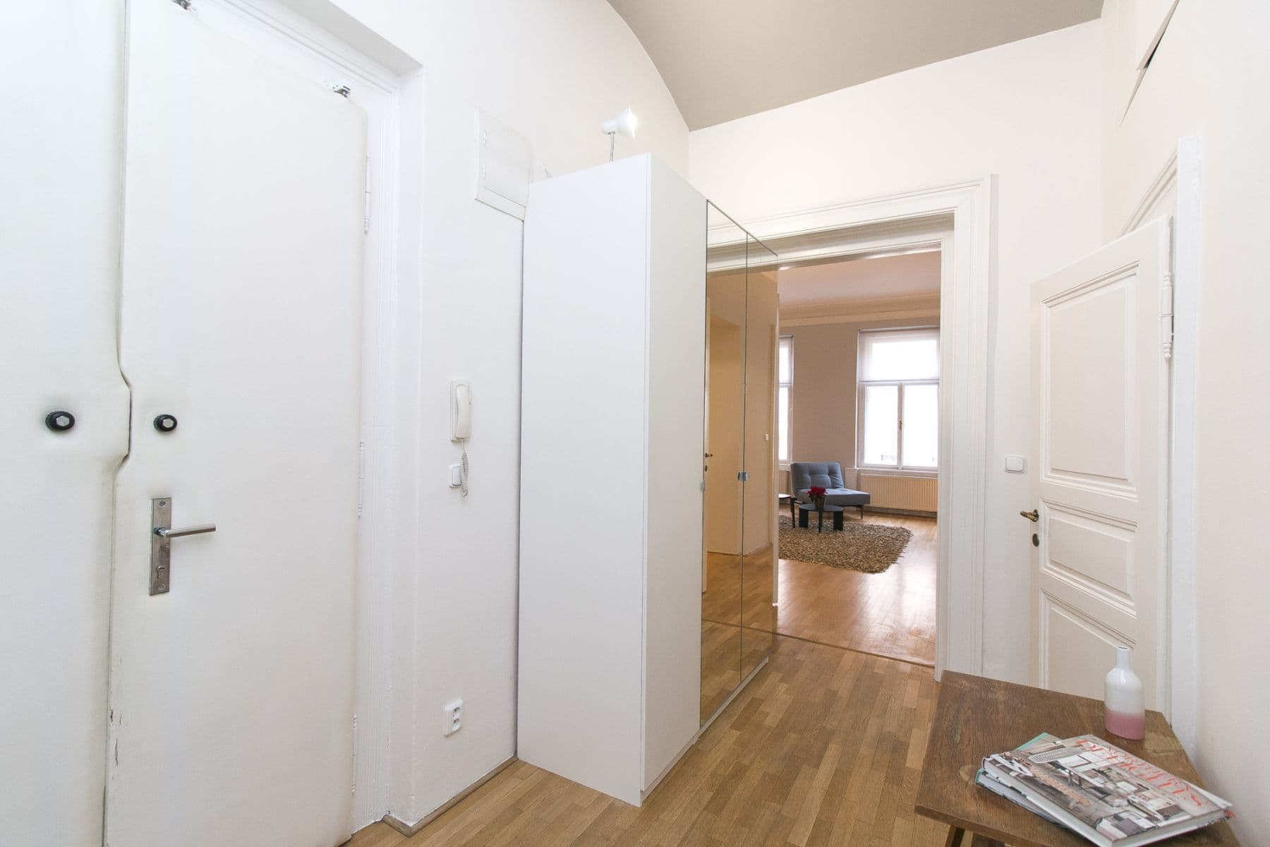 Prenájom bytu 85 m², Chodská, Praha, Praha Prenájom bytu 85 m², Chodská, Praha, Praha