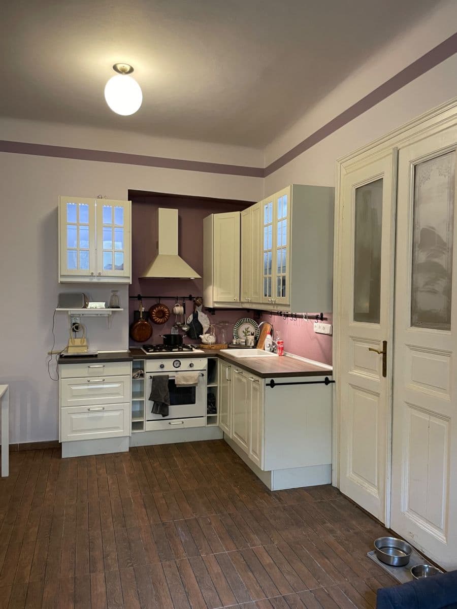 Prenájom bytu 2-izbový 56 m², Kamenická, Praha, Praha Prenájom bytu 2-izbový 56 m², Kamenická, Praha, Praha