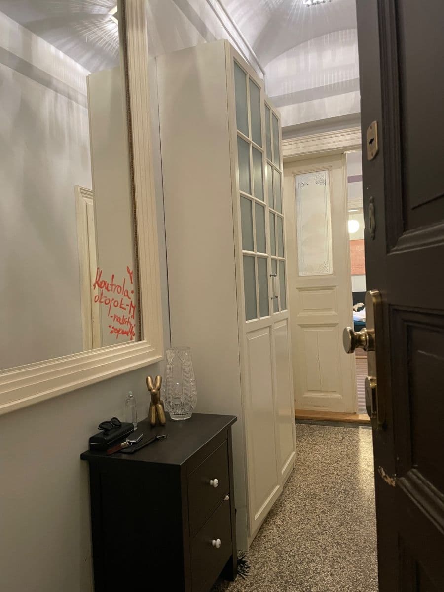 Prenájom bytu 2-izbový 56 m², Kamenická, Praha, Praha Prenájom bytu 2-izbový 56 m², Kamenická, Praha, Praha