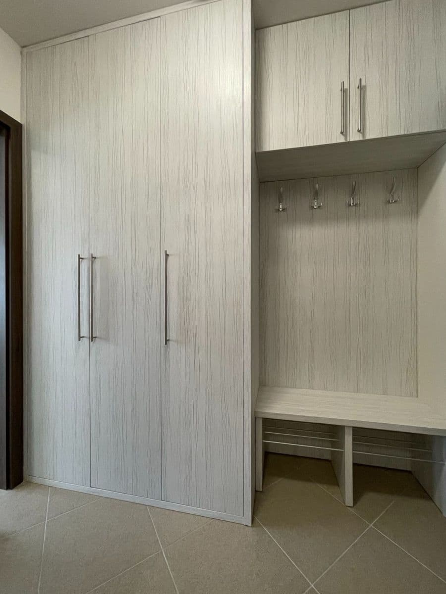 Prenájom bytu 1-izbový 38 m², Gollové, Praha, Praha Prenájom bytu 1-izbový 38 m², Gollové, Praha, Praha