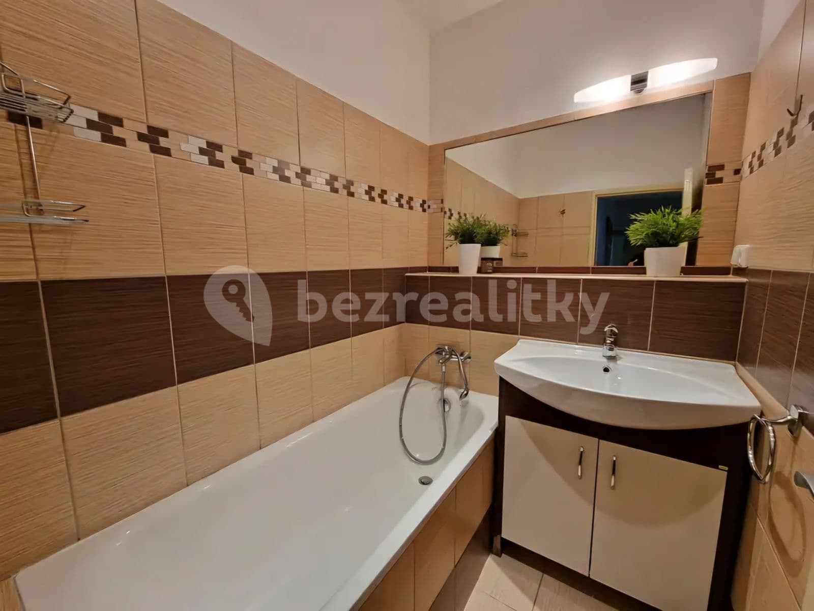 Prenájom bytu 2-izbový 52 m², Sokolská, Zlín, Zlínský kraj Prenájom bytu 2-izbový 52 m², Sokolská, Zlín, Zlínský kraj