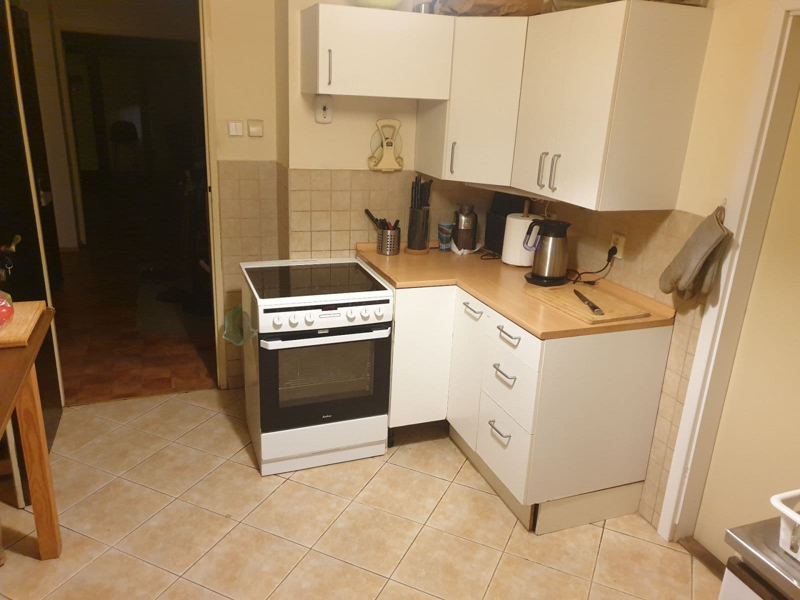 Prenájom bytu 4-izbový 110 m², Hálkova, Praha, Praha Prenájom bytu 4-izbový 110 m², Hálkova, Praha, Praha