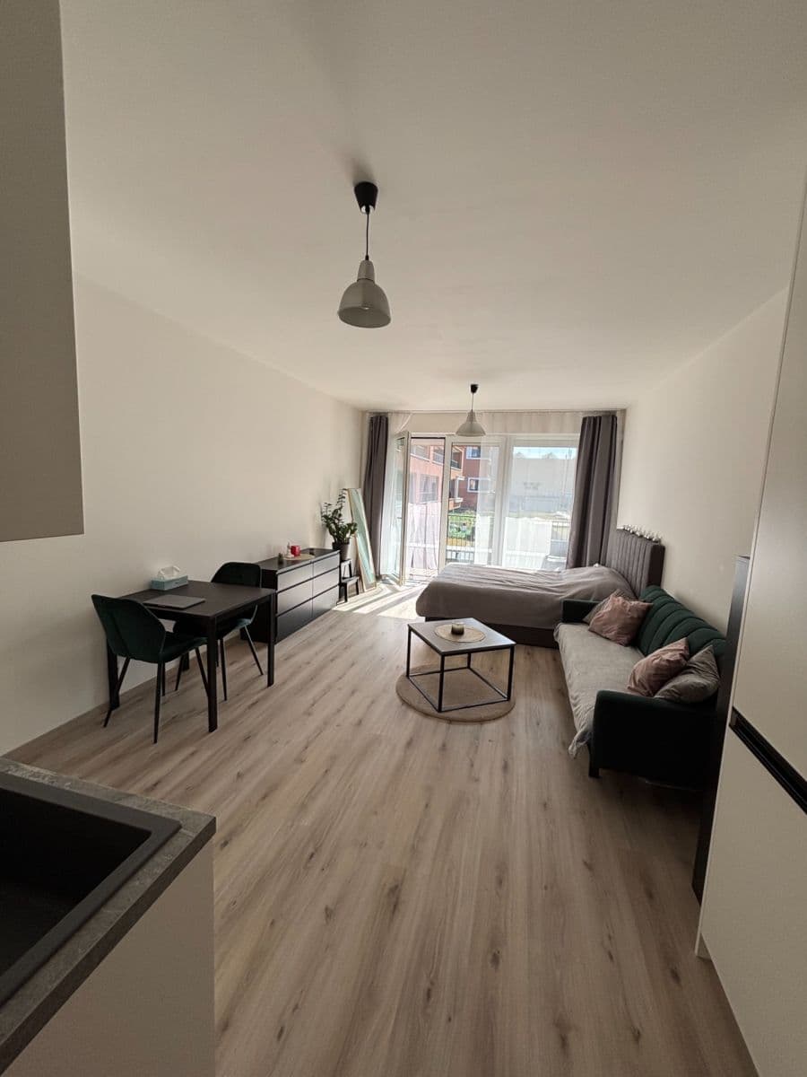 Prenájom bytu 1-izbový 35 m², Poděbradská, Praha, Praha Prenájom bytu 1-izbový 35 m², Poděbradská, Praha, Praha