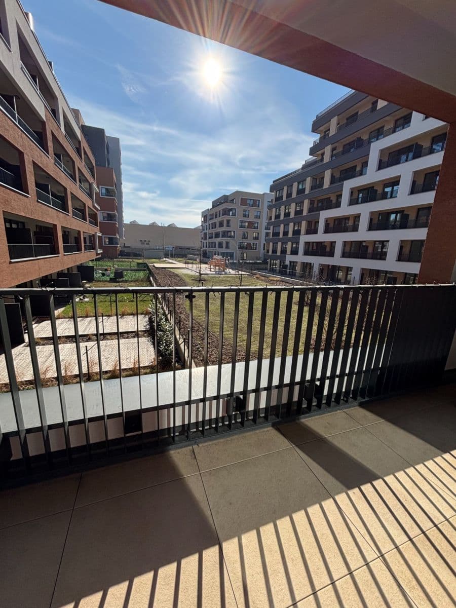 Prenájom bytu 1-izbový 35 m², Poděbradská, Praha, Praha Prenájom bytu 1-izbový 35 m², Poděbradská, Praha, Praha