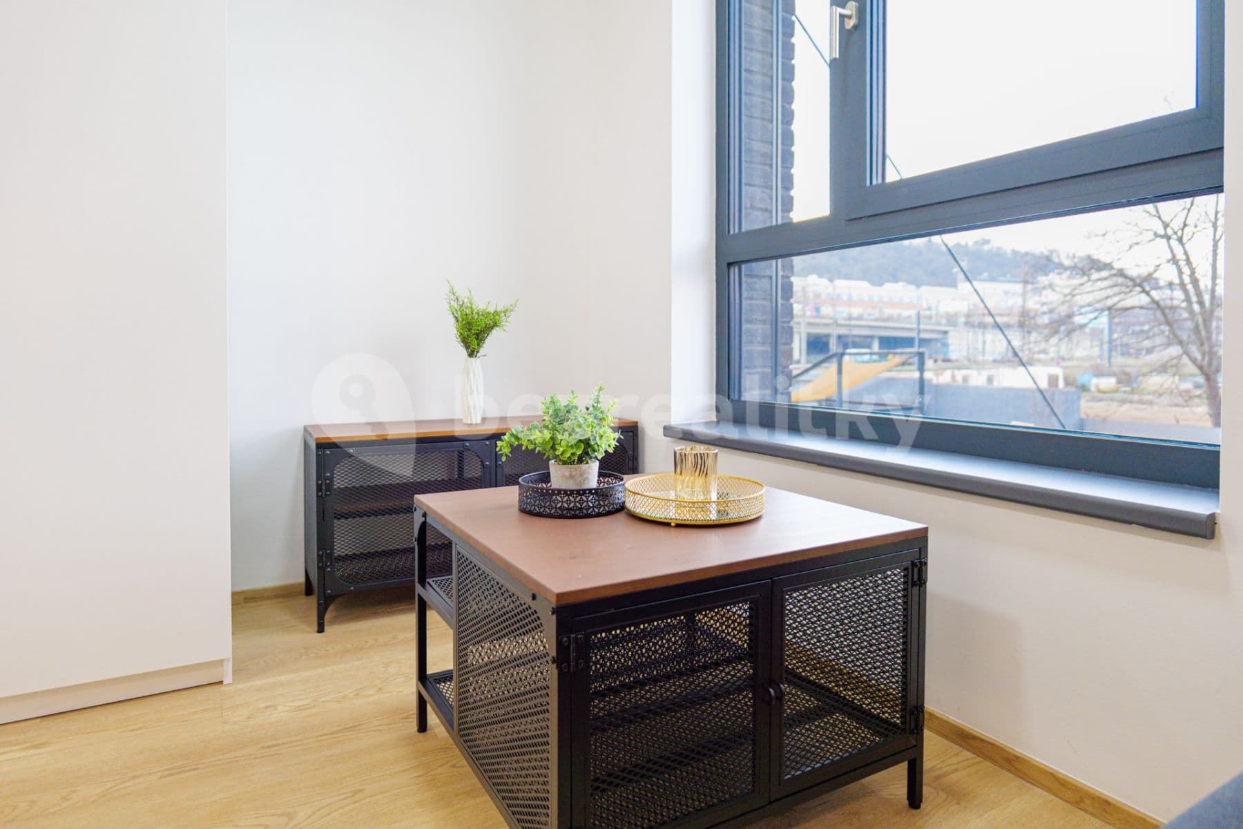 Prenájom bytu 1-izbový 34 m², U Lihovaru, Praha, Praha Prenájom bytu 1-izbový 34 m², U Lihovaru, Praha, Praha