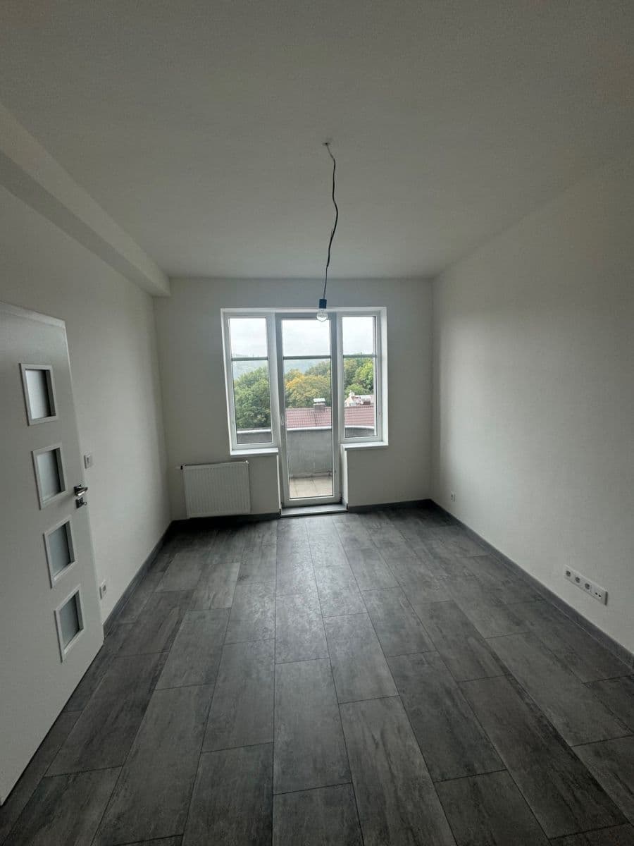 Prenájom bytu 2-izbový 60 m², Sokolovská, Karlovy Vary, Karlovarský kraj Prenájom bytu 2-izbový 60 m², Sokolovská, Karlovy Vary, Karlovarský kraj