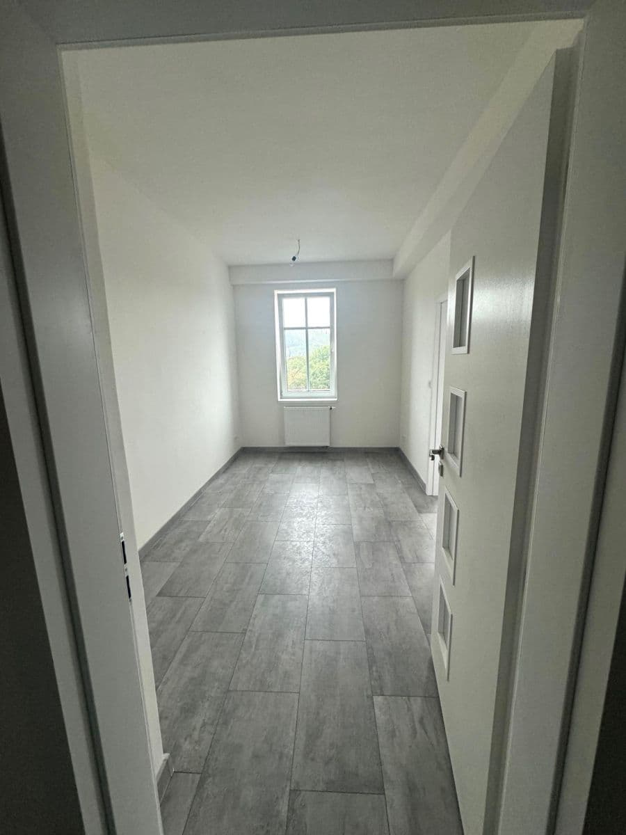 Prenájom bytu 2-izbový 60 m², Sokolovská, Karlovy Vary, Karlovarský kraj Prenájom bytu 2-izbový 60 m², Sokolovská, Karlovy Vary, Karlovarský kraj