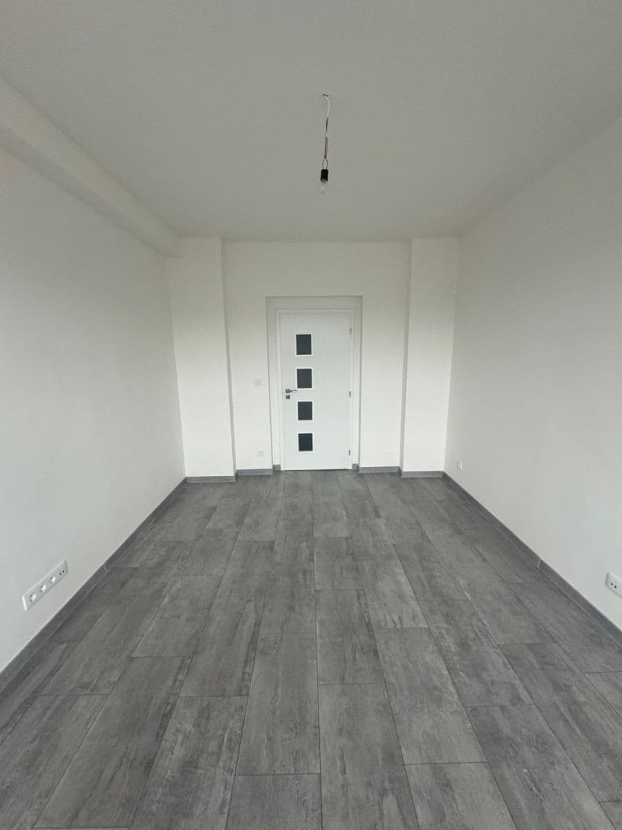 Prenájom bytu 2-izbový 60 m², Sokolovská, Karlovy Vary, Karlovarský kraj Prenájom bytu 2-izbový 60 m², Sokolovská, Karlovy Vary, Karlovarský kraj