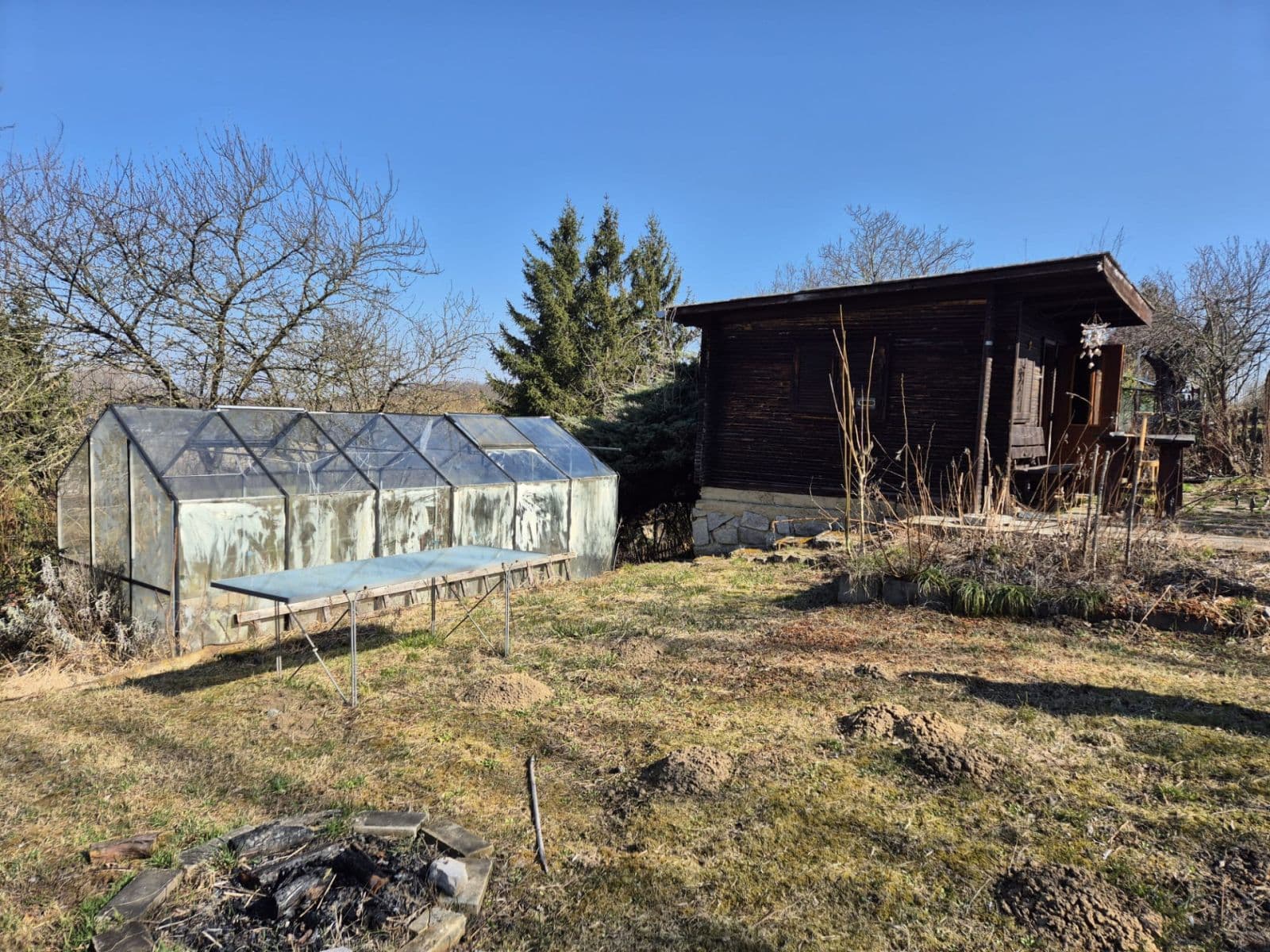 Prenájom pozemku 1.000 m², Veleň, Středočeský kraj Prenájom pozemku 1.000 m², Veleň, Středočeský kraj