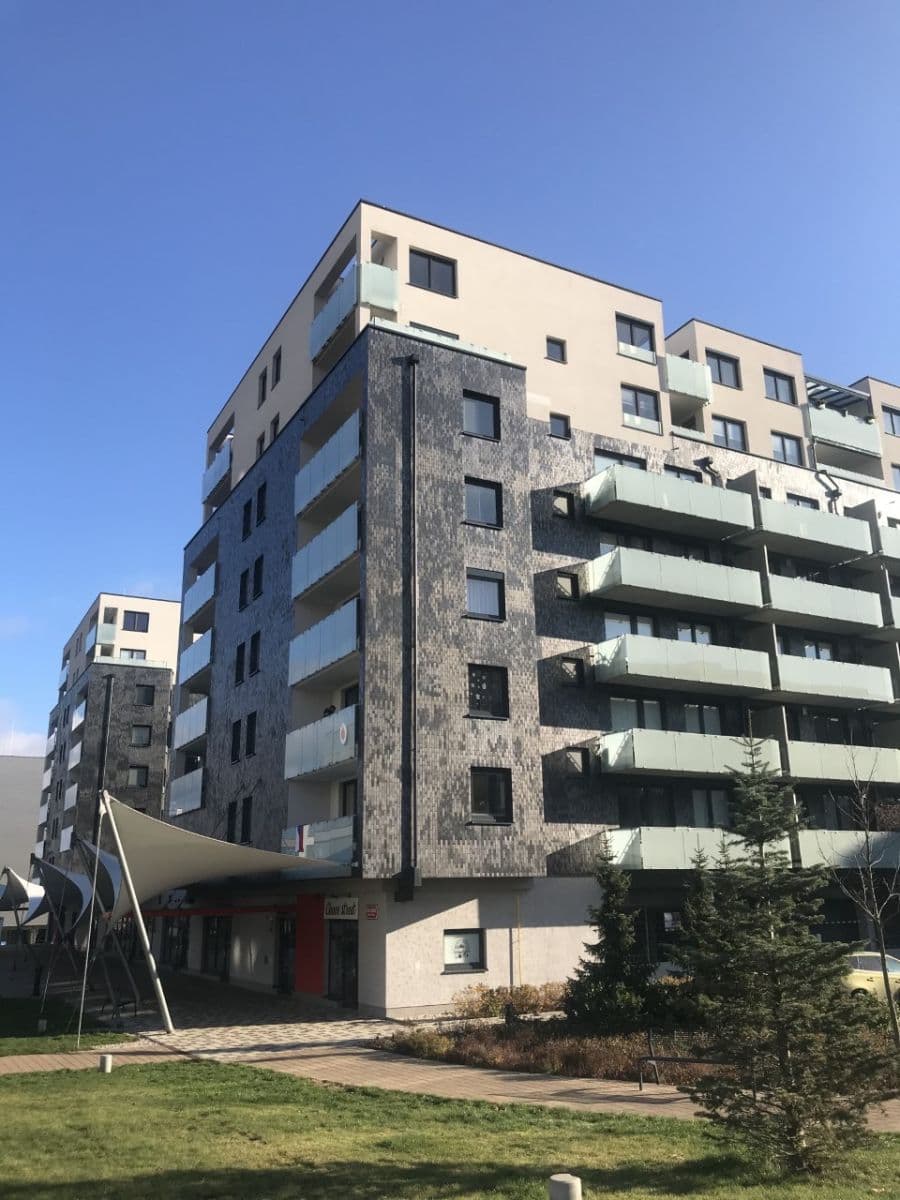 Prenájom bytu 1-izbový 35 m², Praha, Praha Prenájom bytu 1-izbový 35 m², Praha, Praha