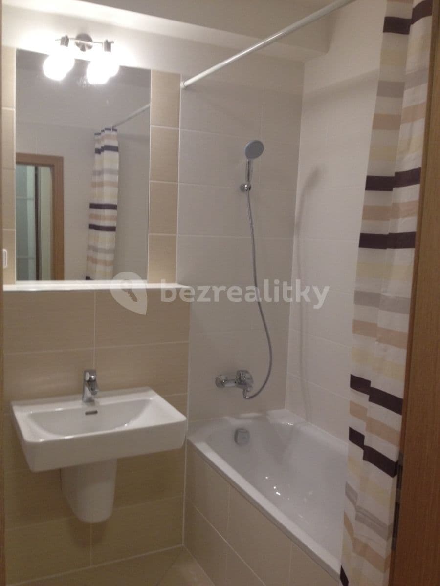 Prenájom bytu 1-izbový 35 m², Praha, Praha Prenájom bytu 1-izbový 35 m², Praha, Praha