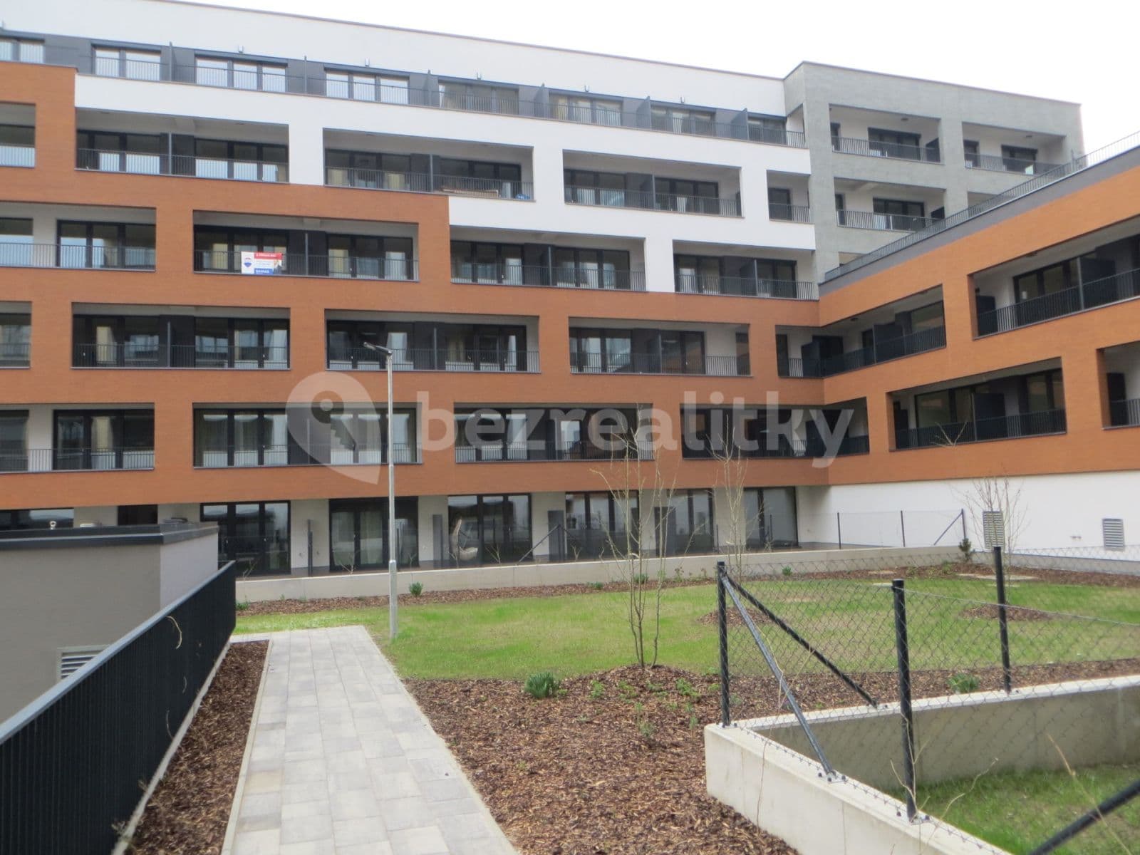 Prenájom bytu 1-izbový 32 m², Poděbradská, Praha, Praha Prenájom bytu 1-izbový 32 m², Poděbradská, Praha, Praha