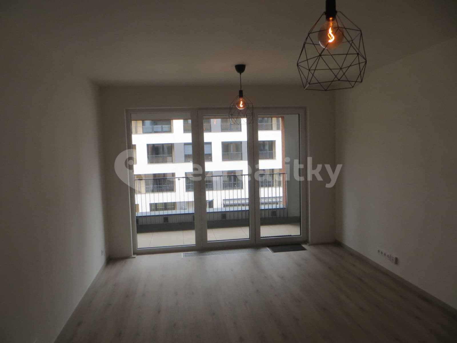 Prenájom bytu 1-izbový 32 m², Poděbradská, Praha, Praha Prenájom bytu 1-izbový 32 m², Poděbradská, Praha, Praha