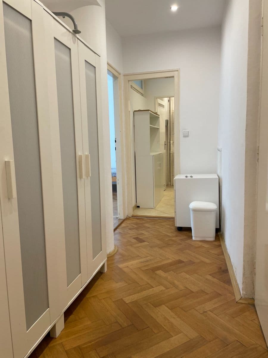 Prenájom bytu 1-izbový 34 m², Střední, Brno, Jihomoravský kraj Prenájom bytu 1-izbový 34 m², Střední, Brno, Jihomoravský kraj