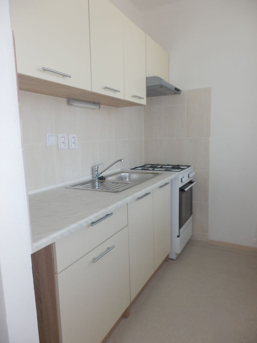 Prenájom bytu 1-izbový 32 m², Kaplická, Praha, Praha Prenájom bytu 1-izbový 32 m², Kaplická, Praha, Praha