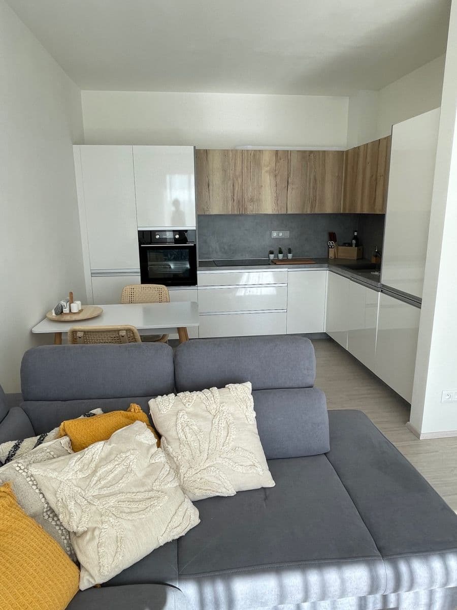 Prenájom bytu 2-izbový 60 m², U Škol, Bučovice, Jihomoravský kraj Prenájom bytu 2-izbový 60 m², U Škol, Bučovice, Jihomoravský kraj