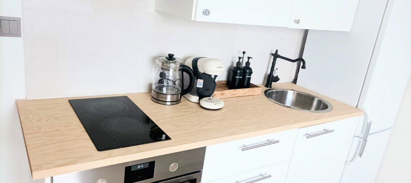 Prenájom bytu 29 m², Plzeňská, Praha, Praha Prenájom bytu 29 m², Plzeňská, Praha, Praha