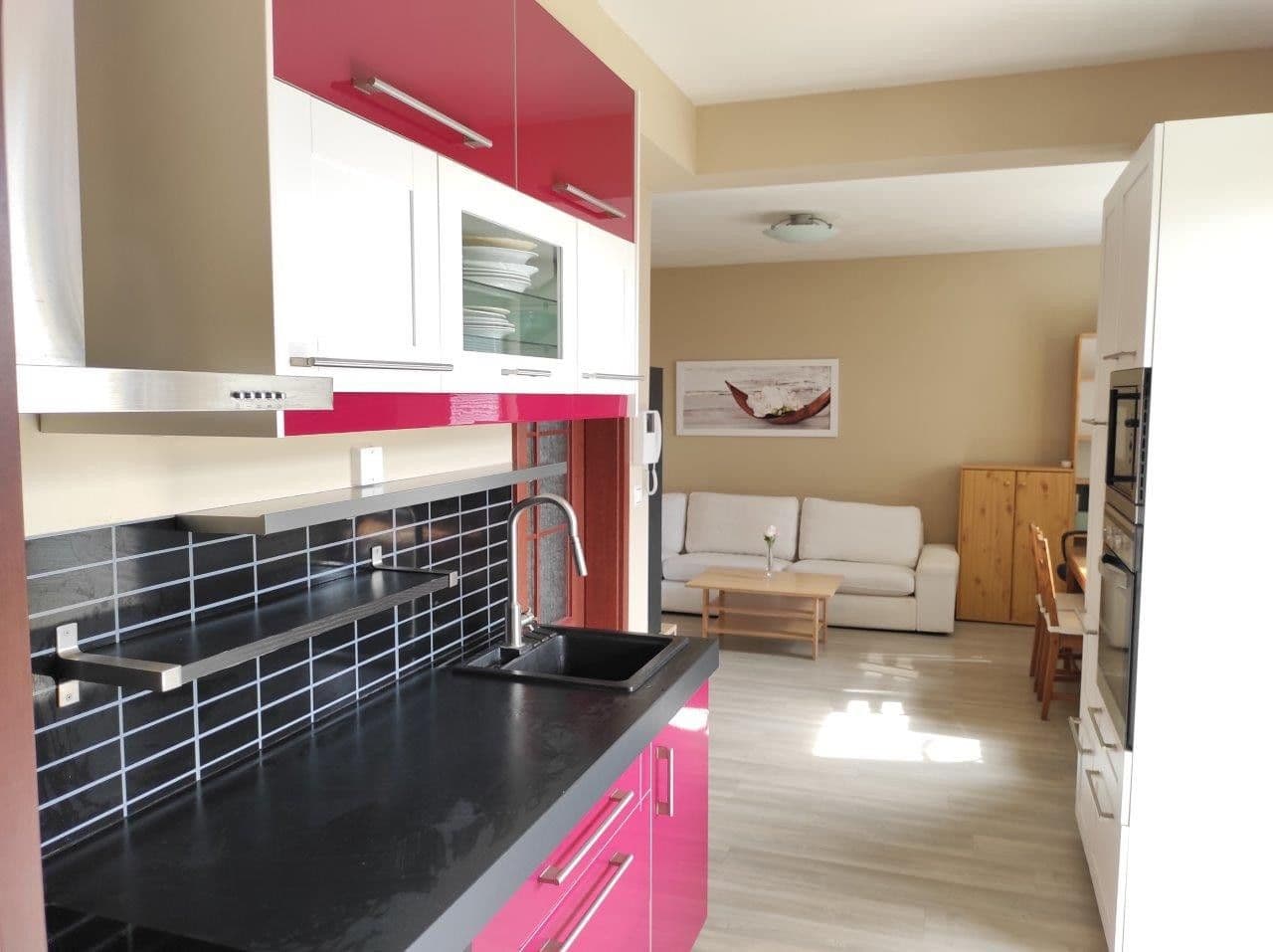 Prenájom bytu 2-izbový 53 m², V Javorech, Praha, Praha Prenájom bytu 2-izbový 53 m², V Javorech, Praha, Praha