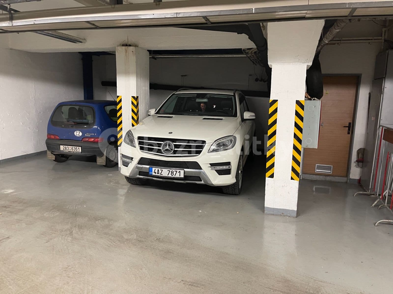Prenájom garáže 16 m², Roháčova, Praha, Praha Prenájom garáže 16 m², Roháčova, Praha, Praha