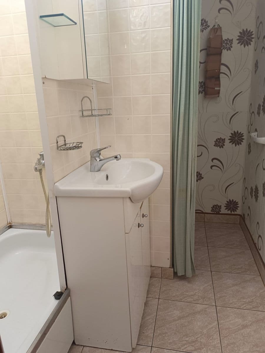 Prenájom bytu 2-izbový 47 m², Durychova, Hradec Králové, Královéhradecký kraj Prenájom bytu 2-izbový 47 m², Durychova, Hradec Králové, Královéhradecký kraj