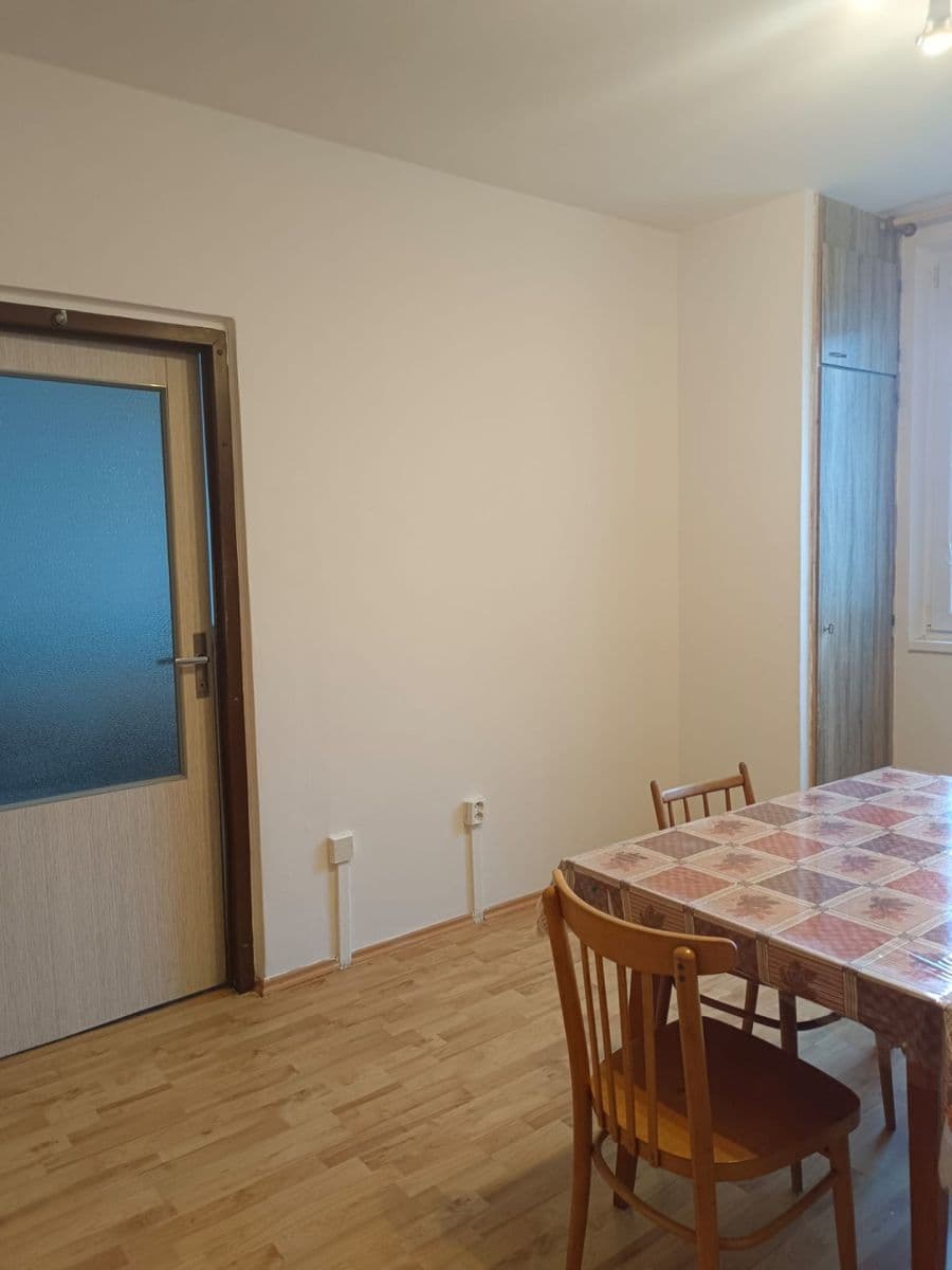 Prenájom bytu 2-izbový 47 m², Durychova, Hradec Králové, Královéhradecký kraj Prenájom bytu 2-izbový 47 m², Durychova, Hradec Králové, Královéhradecký kraj