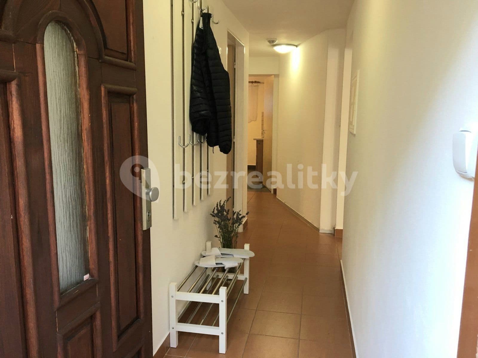 Prenájom bytu 2-izbový 45 m², Lebeděvova, Praha, Praha Prenájom bytu 2-izbový 45 m², Lebeděvova, Praha, Praha