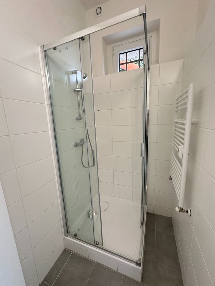 Prenájom bytu 3-izbový 75 m², Pod Labuťkou, Praha, Praha Prenájom bytu 3-izbový 75 m², Pod Labuťkou, Praha, Praha