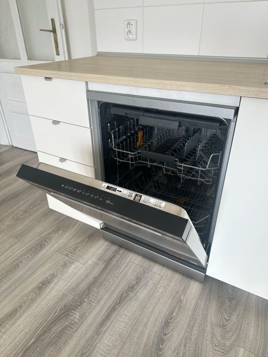 Prenájom bytu 3-izbový 75 m², Pod Labuťkou, Praha, Praha Prenájom bytu 3-izbový 75 m², Pod Labuťkou, Praha, Praha