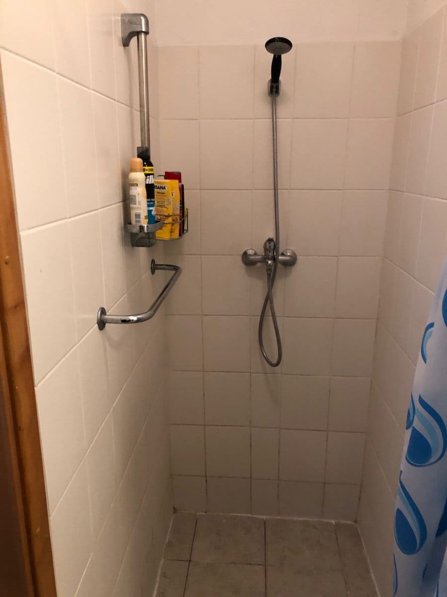 Prenájom bytu 2-izbový 39 m², Mečeříž, Středočeský kraj Prenájom bytu 2-izbový 39 m², Mečeříž, Středočeský kraj