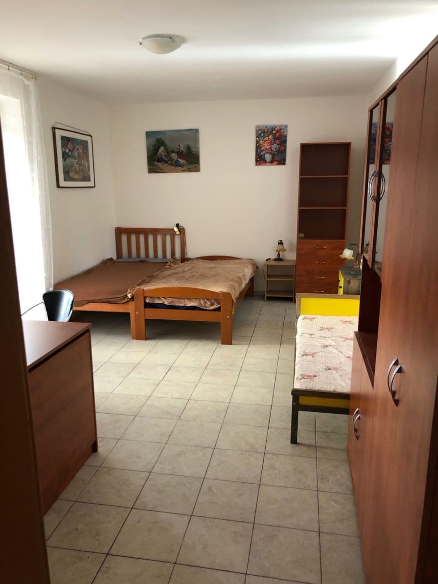 Prenájom bytu 2-izbový 39 m², Mečeříž, Středočeský kraj Prenájom bytu 2-izbový 39 m², Mečeříž, Středočeský kraj