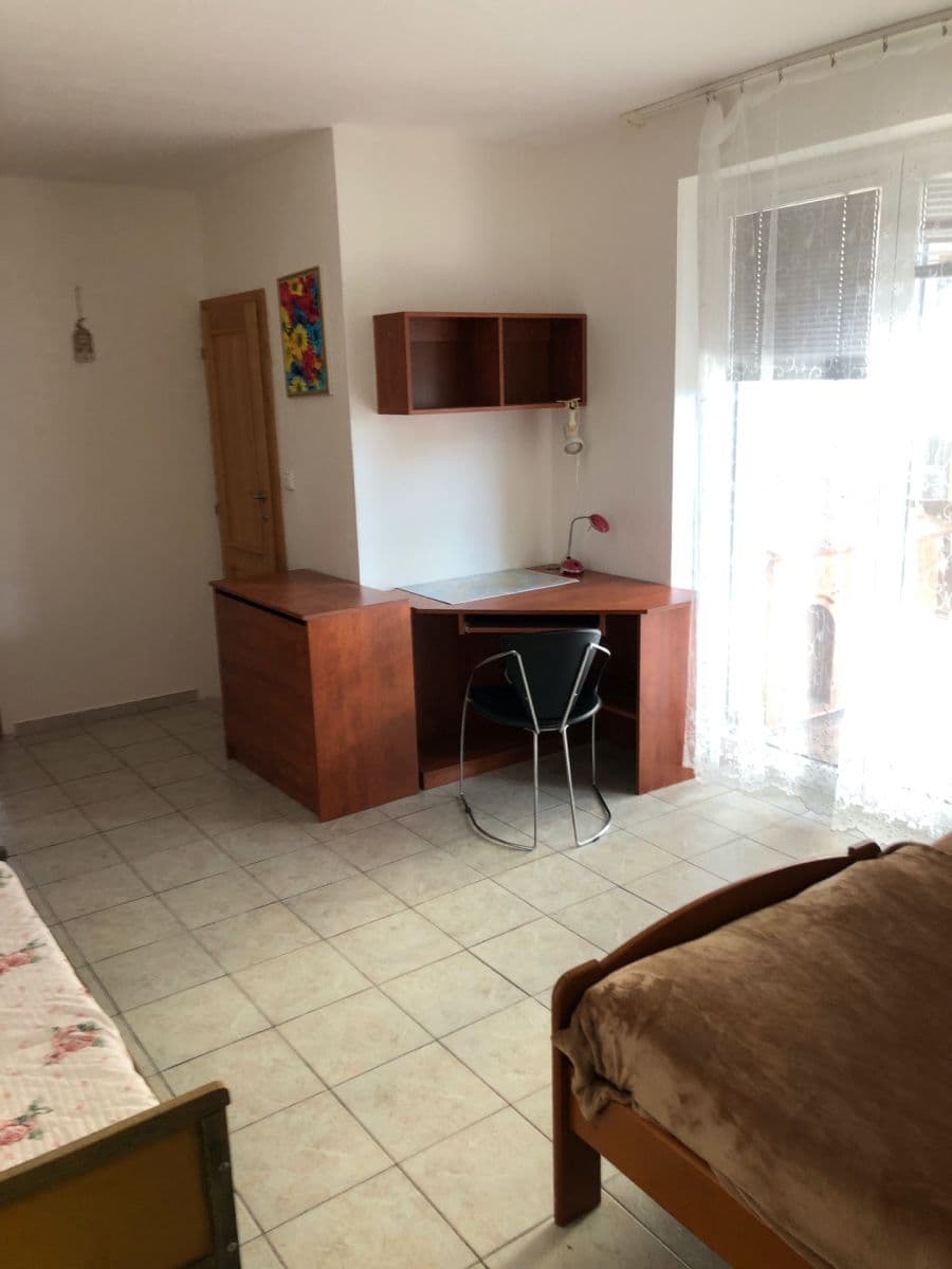 Prenájom bytu 2-izbový 39 m², Mečeříž, Středočeský kraj Prenájom bytu 2-izbový 39 m², Mečeříž, Středočeský kraj