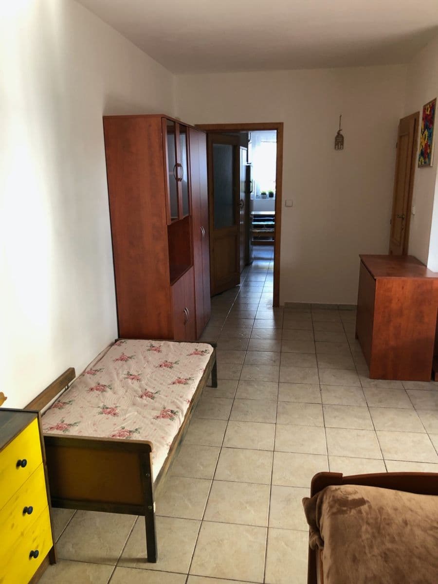 Prenájom bytu 2-izbový 39 m², Mečeříž, Středočeský kraj Prenájom bytu 2-izbový 39 m², Mečeříž, Středočeský kraj