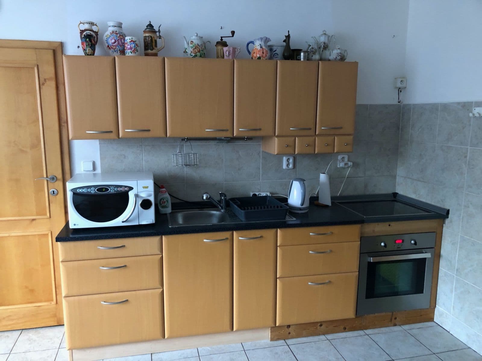 Prenájom bytu 2-izbový 39 m², Mečeříž, Středočeský kraj Prenájom bytu 2-izbový 39 m², Mečeříž, Středočeský kraj