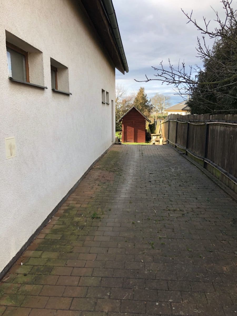 Prenájom bytu 2-izbový 39 m², Mečeříž, Středočeský kraj Prenájom bytu 2-izbový 39 m², Mečeříž, Středočeský kraj