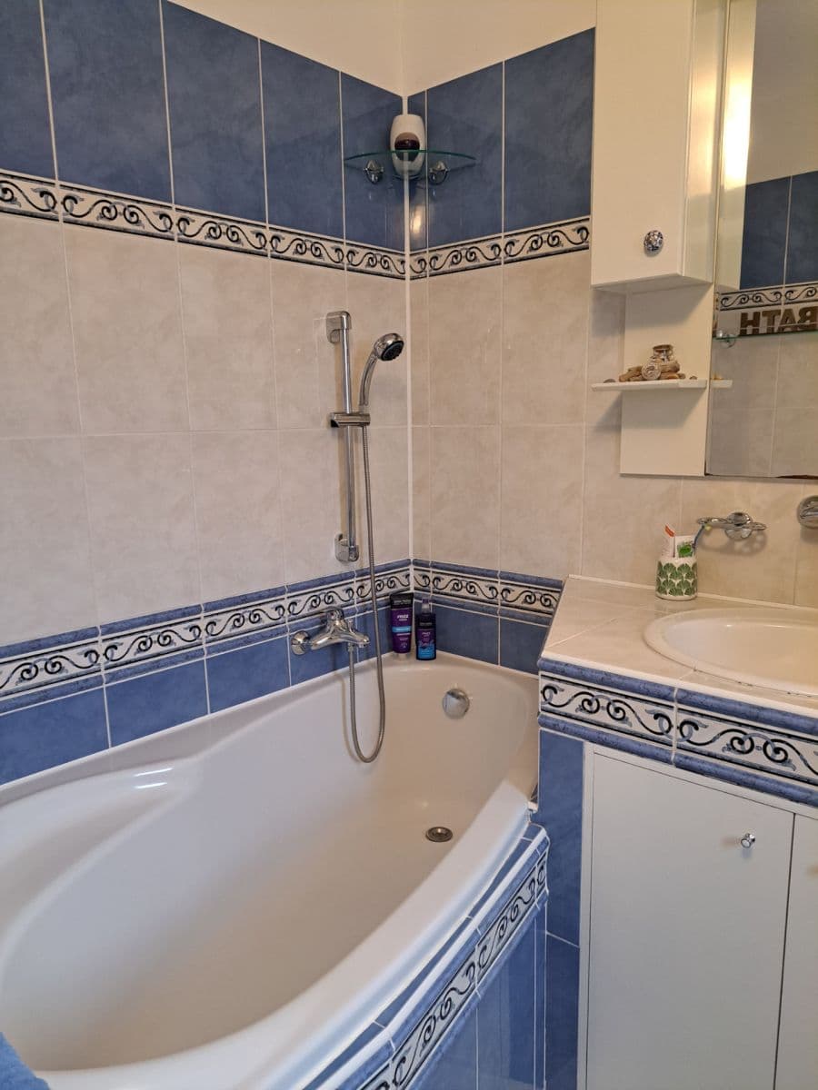 Prenájom bytu 2-izbový 60 m², Vrázova, Teplice, Ústecký kraj Prenájom bytu 2-izbový 60 m², Vrázova, Teplice, Ústecký kraj