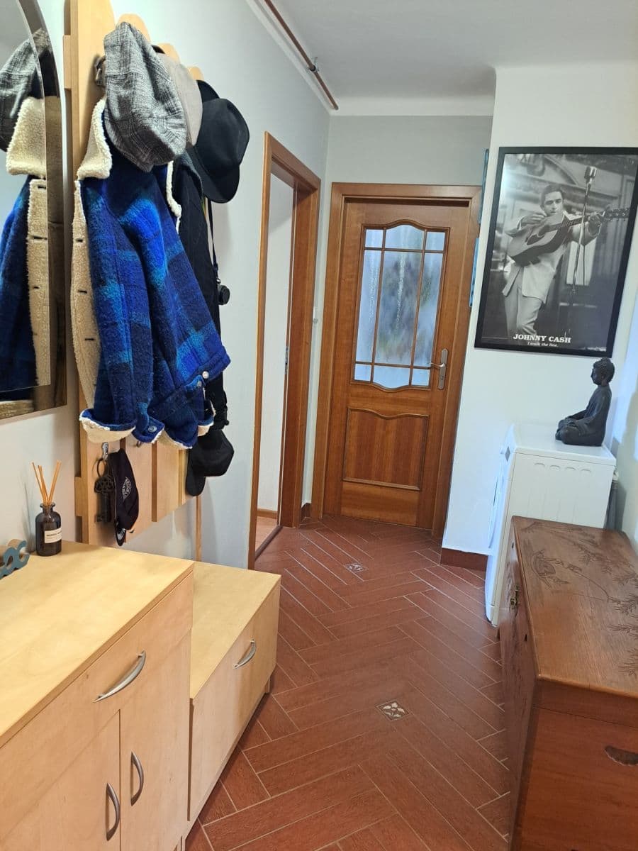Prenájom bytu 2-izbový 60 m², Vrázova, Teplice, Ústecký kraj Prenájom bytu 2-izbový 60 m², Vrázova, Teplice, Ústecký kraj