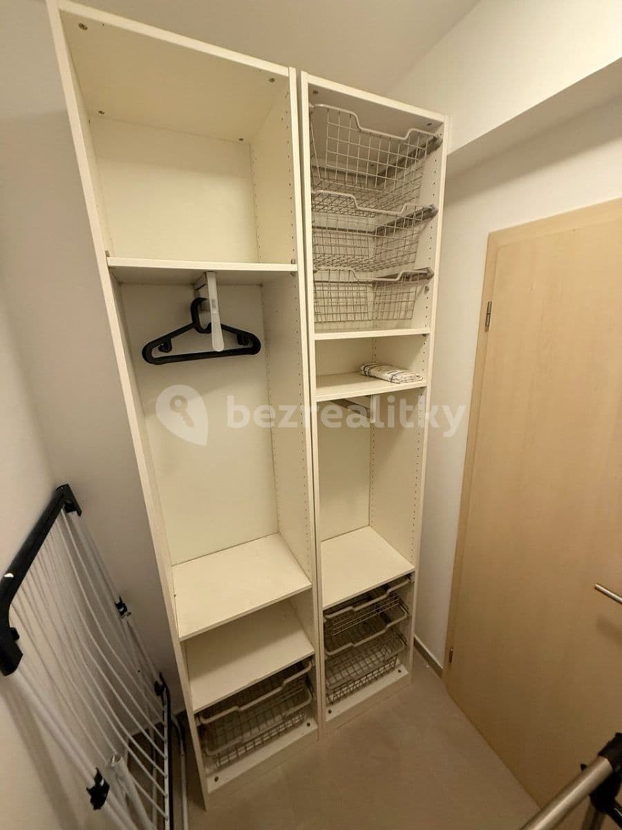 Prenájom bytu 1-izbový 34 m², U Hostavického potoka, Praha, Praha Prenájom bytu 1-izbový 34 m², U Hostavického potoka, Praha, Praha