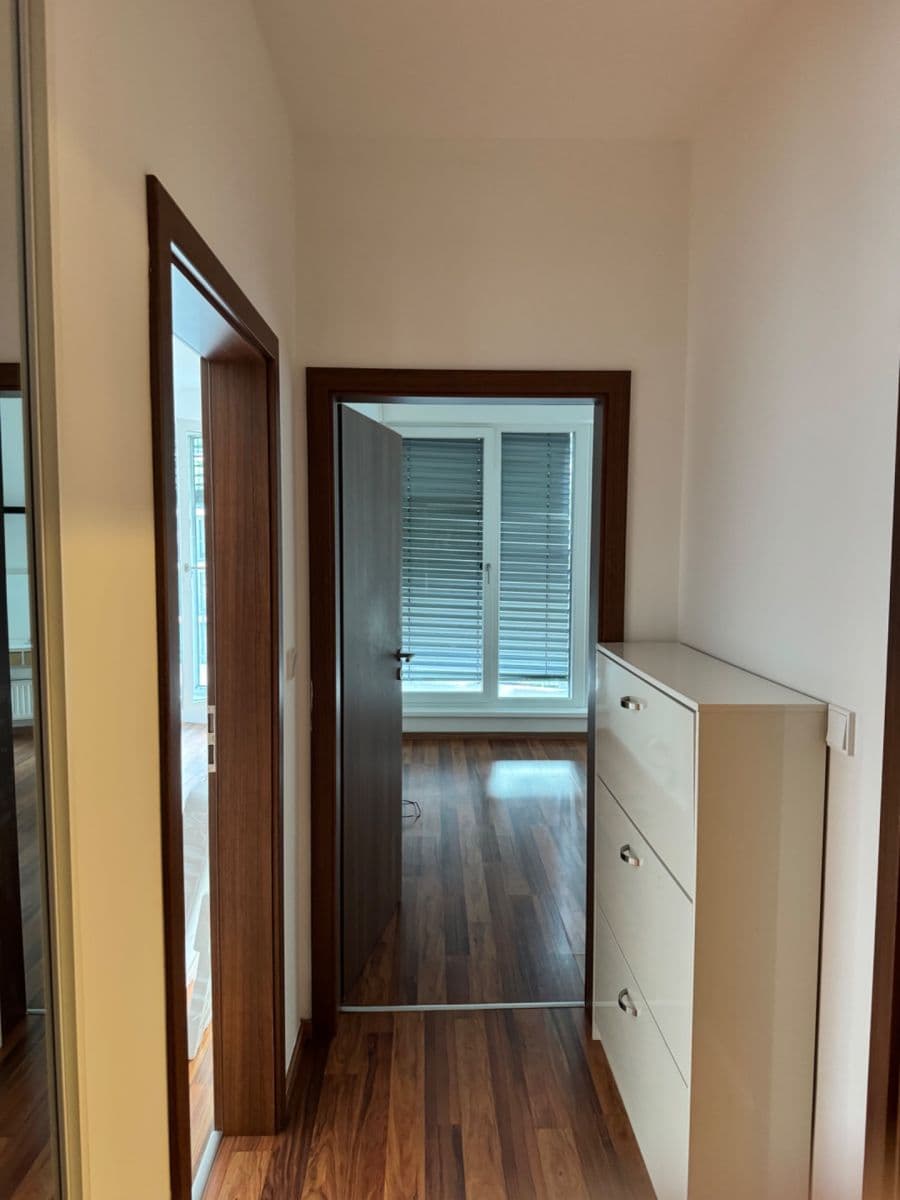 Prenájom bytu 2-izbový 51 m², Počernická, Praha, Praha Prenájom bytu 2-izbový 51 m², Počernická, Praha, Praha