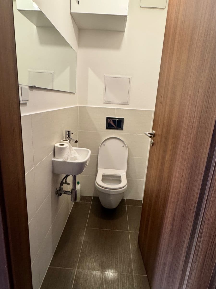 Prenájom bytu 2-izbový 51 m², Počernická, Praha, Praha Prenájom bytu 2-izbový 51 m², Počernická, Praha, Praha